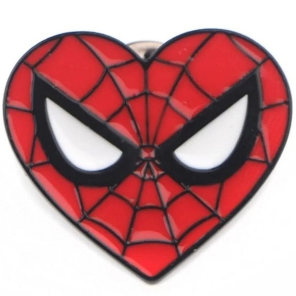 Spiderman Heart Brooch/pin - Picture 3 of 6